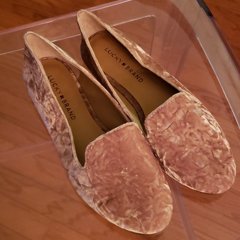 Never worn Lucky Brand velvet Slip-Ons